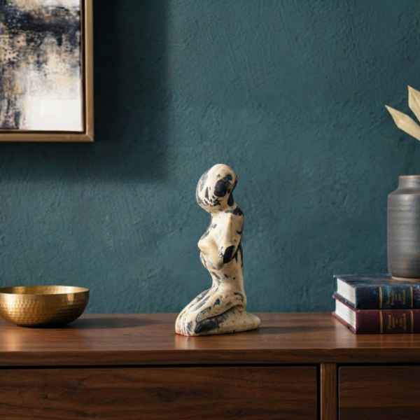 Abstract Thinking Man Kneeling Sculpture – Contemplative Marbled Art Figurine (6 Inch)