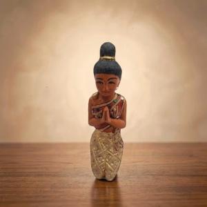 Kneeling Wai Welcome Lady Wooden Statue – Asian Greeting Figurine (25 cm)